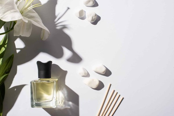 Utilisation de parfum : pourquoi opter pour la senteur parfumée du Bois Intense Mah ?